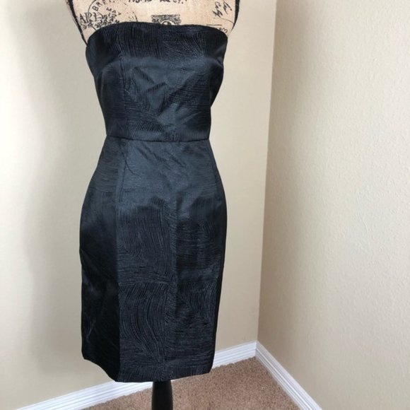 Banana Republic Dresses & Skirts - Banana Republic Monogram Strapless Dress NWT 10